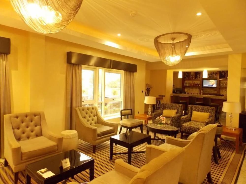 Grand Towers Hotel 35/50