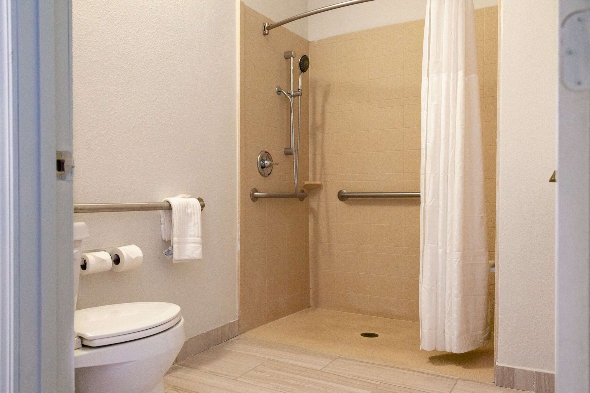 SUITE, KING BED, SOFA, ACCESSIBLE