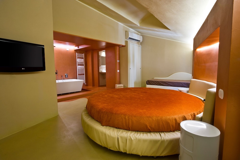 Alessi Hotel Trattoria 21/72