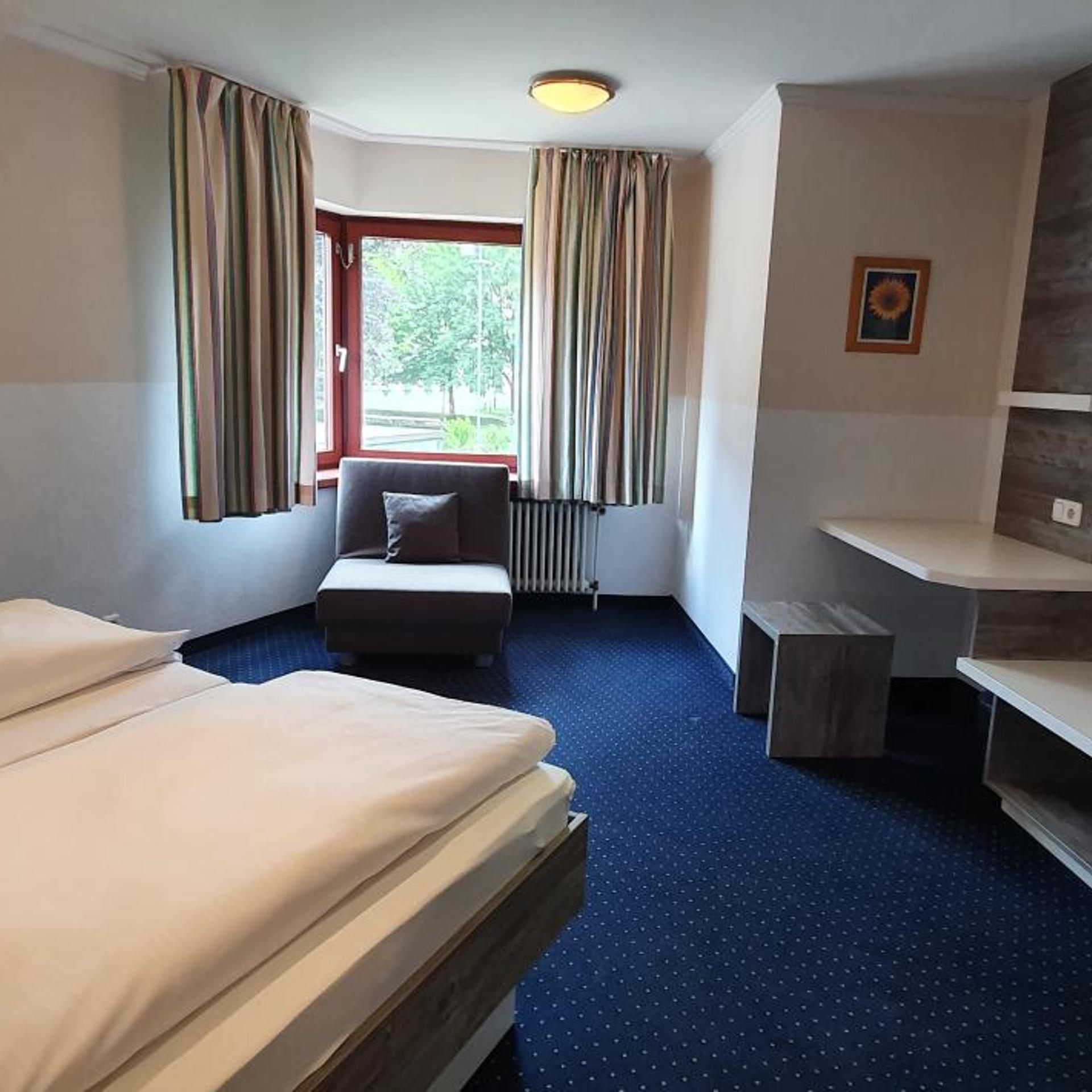 Room, Quadruple