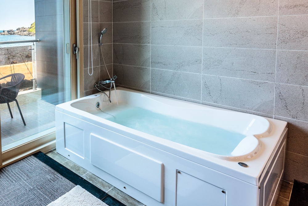 Seastay Hotel Spa 36/37