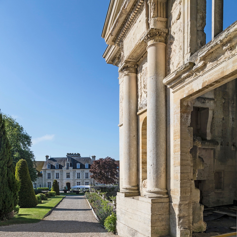 CHATEAU DE FERE HOTEL 44/50