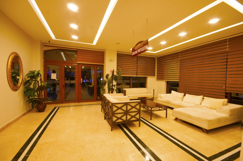 My Dream Hotel 48/70