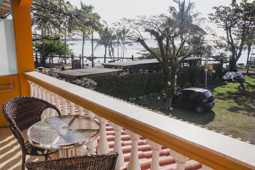 Hotel Balneario Itapocoroi 43/63