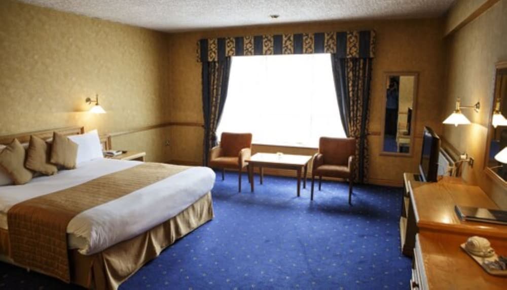 The Mount Errigal Hotel 11/65