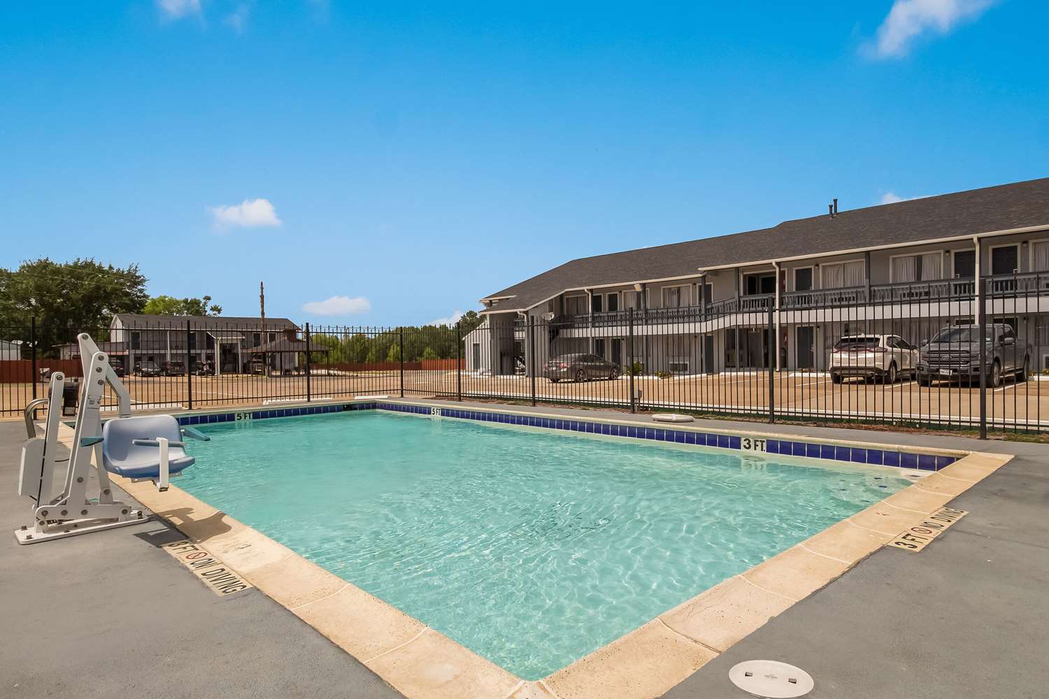 Quality Inn Madisonville TX 37/41