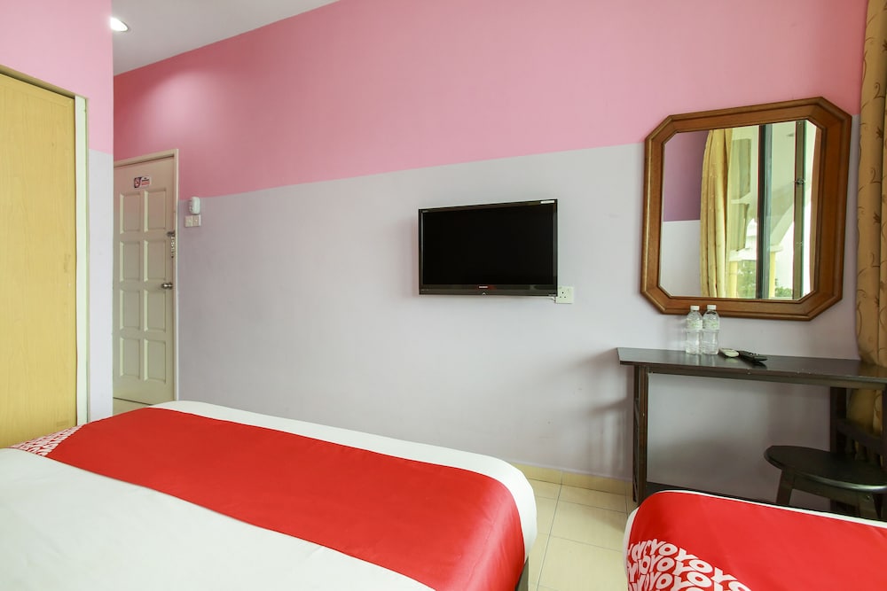 OYO 43933 Ferringhi Stay Iinn 35/57