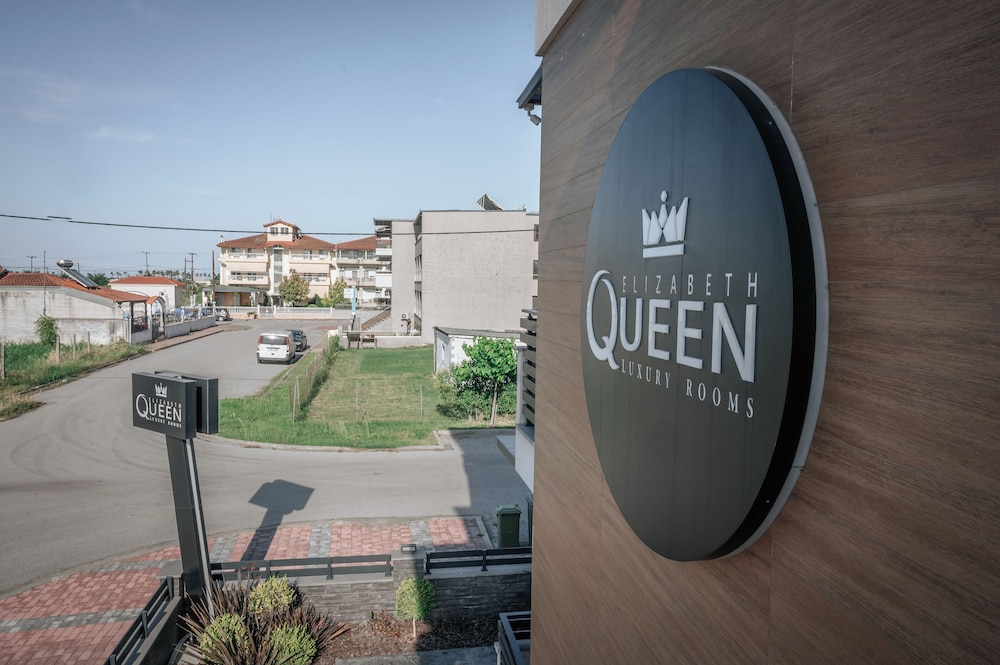 Elizabeth Queen Luxury Rooms 26/50