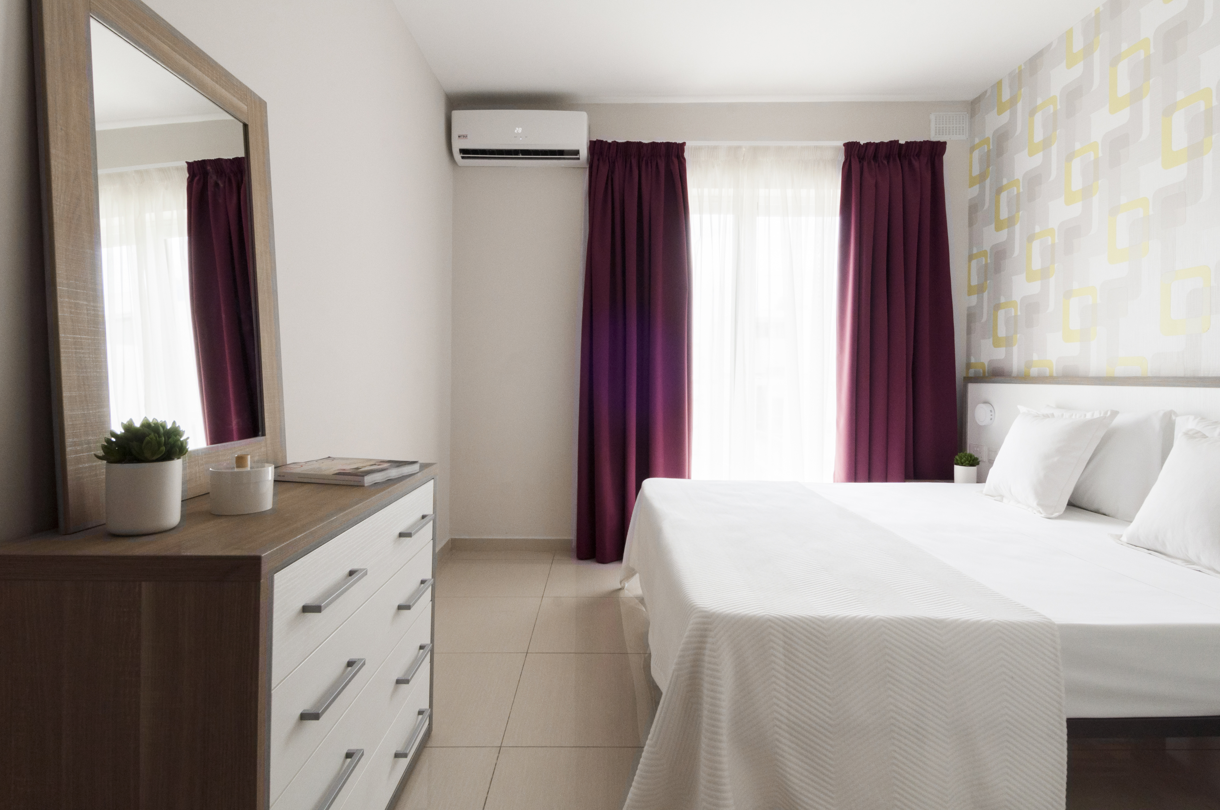 3 BEDROOMS, APARTMENT