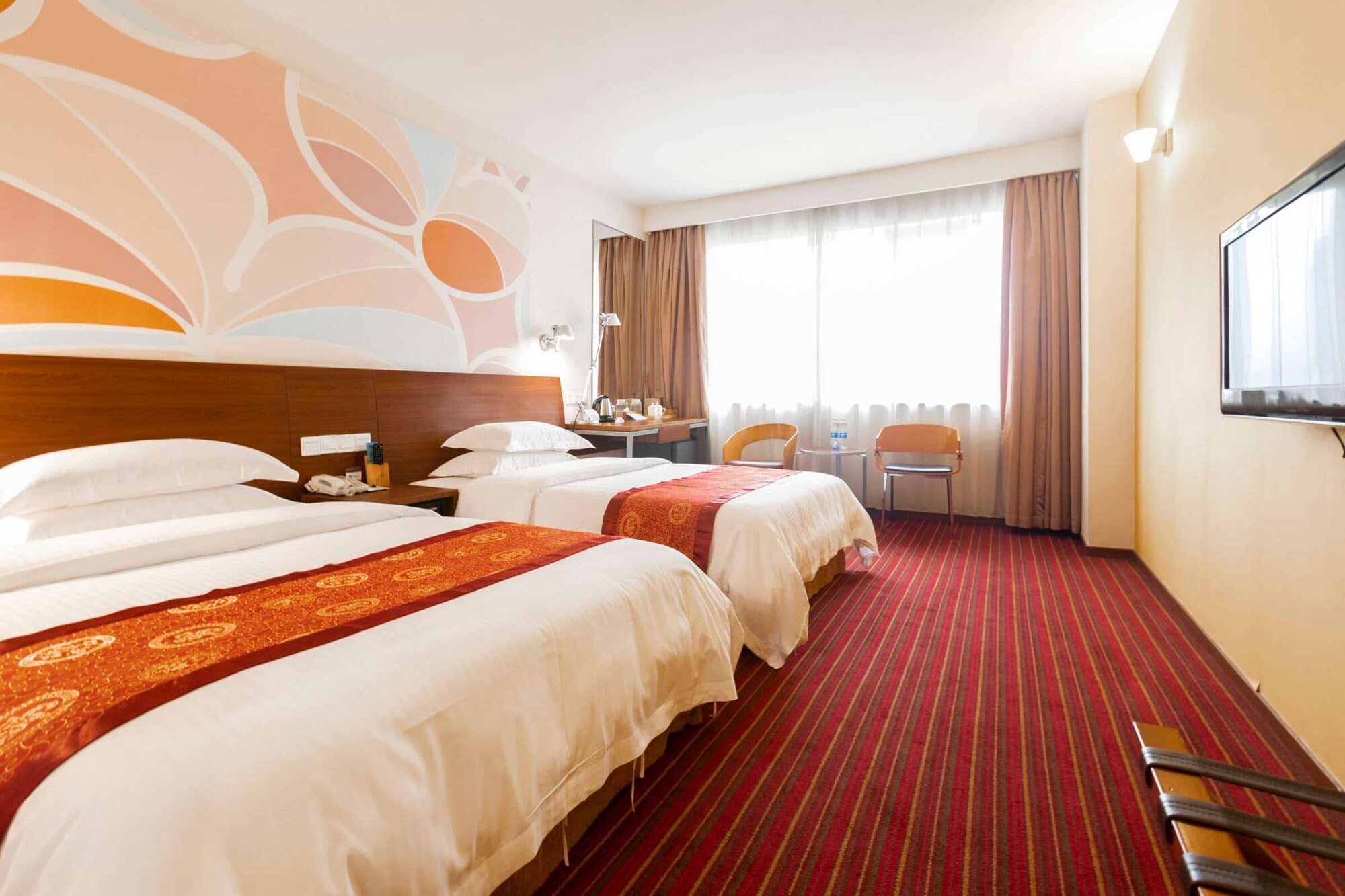 SUPERIOR, TWIN BEDS, SMOKING
