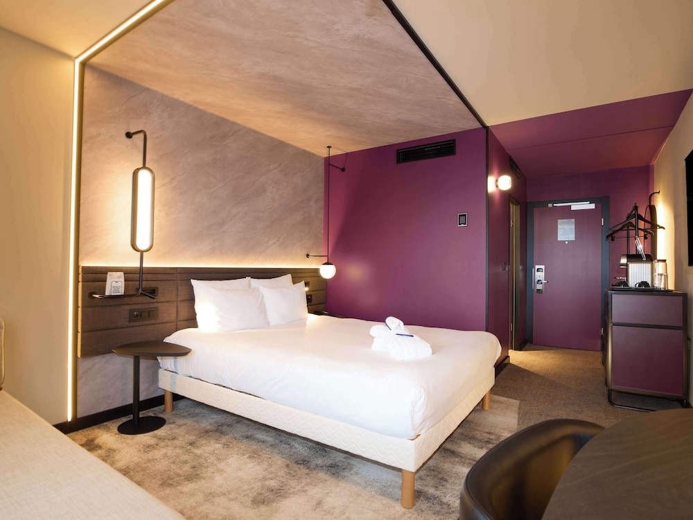SUPERIOR, DOUBLE BED