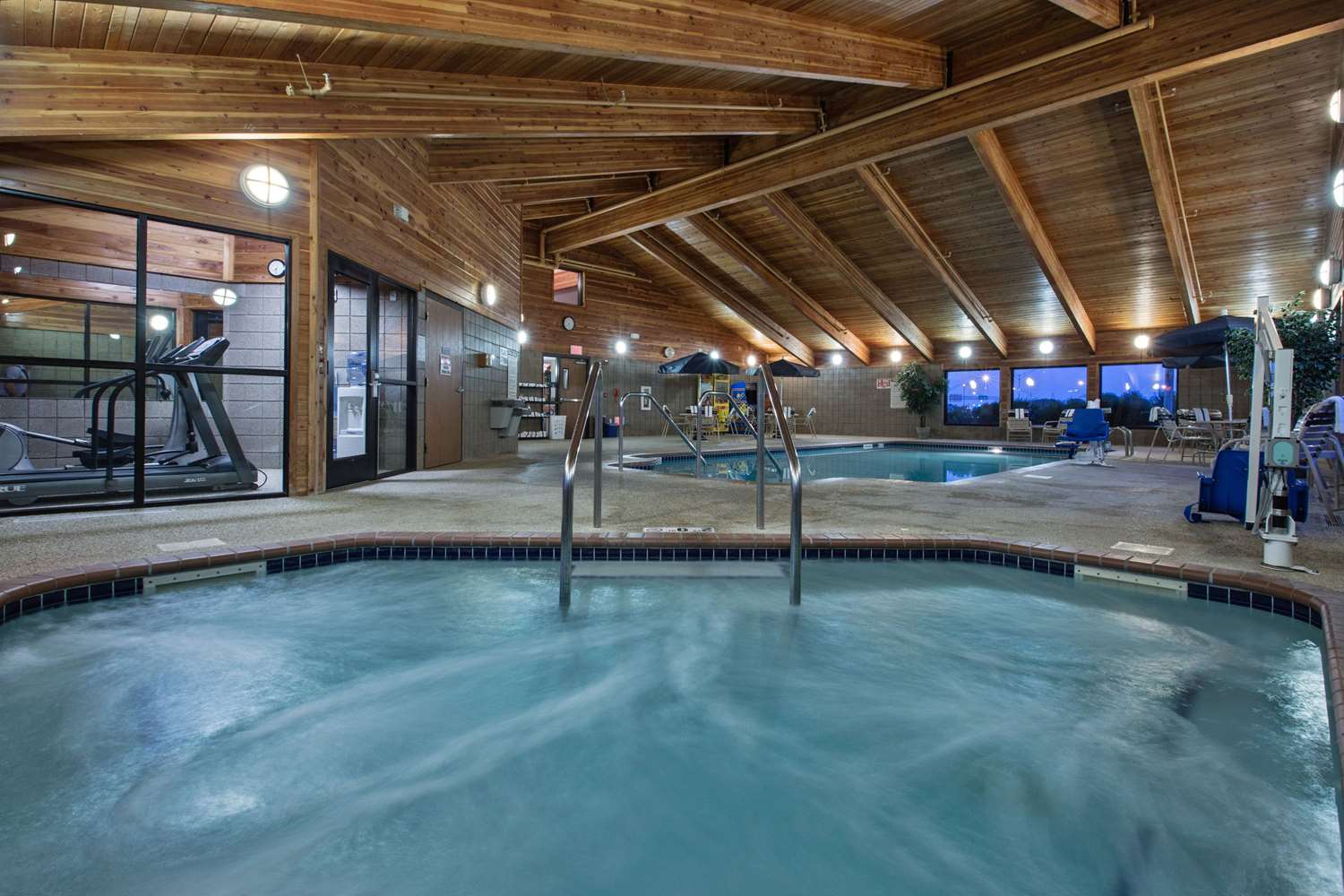 AmericInn by Wyndham Fort Dodge 20/32