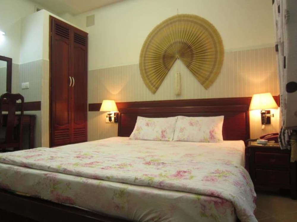 Hoang Thanh Thuy Hotel 1 17/77
