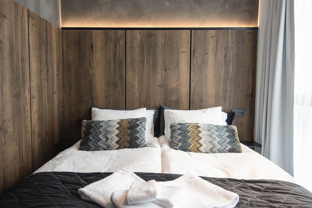 B14 Apartments & Rooms 13/45