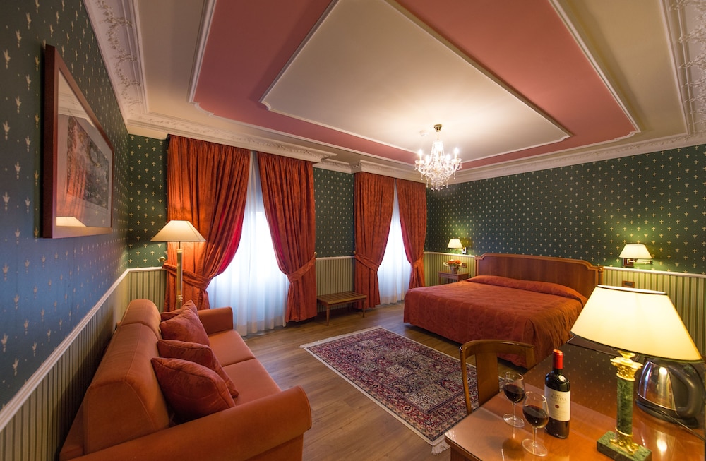 Strozzi Palace Hotel 6/42