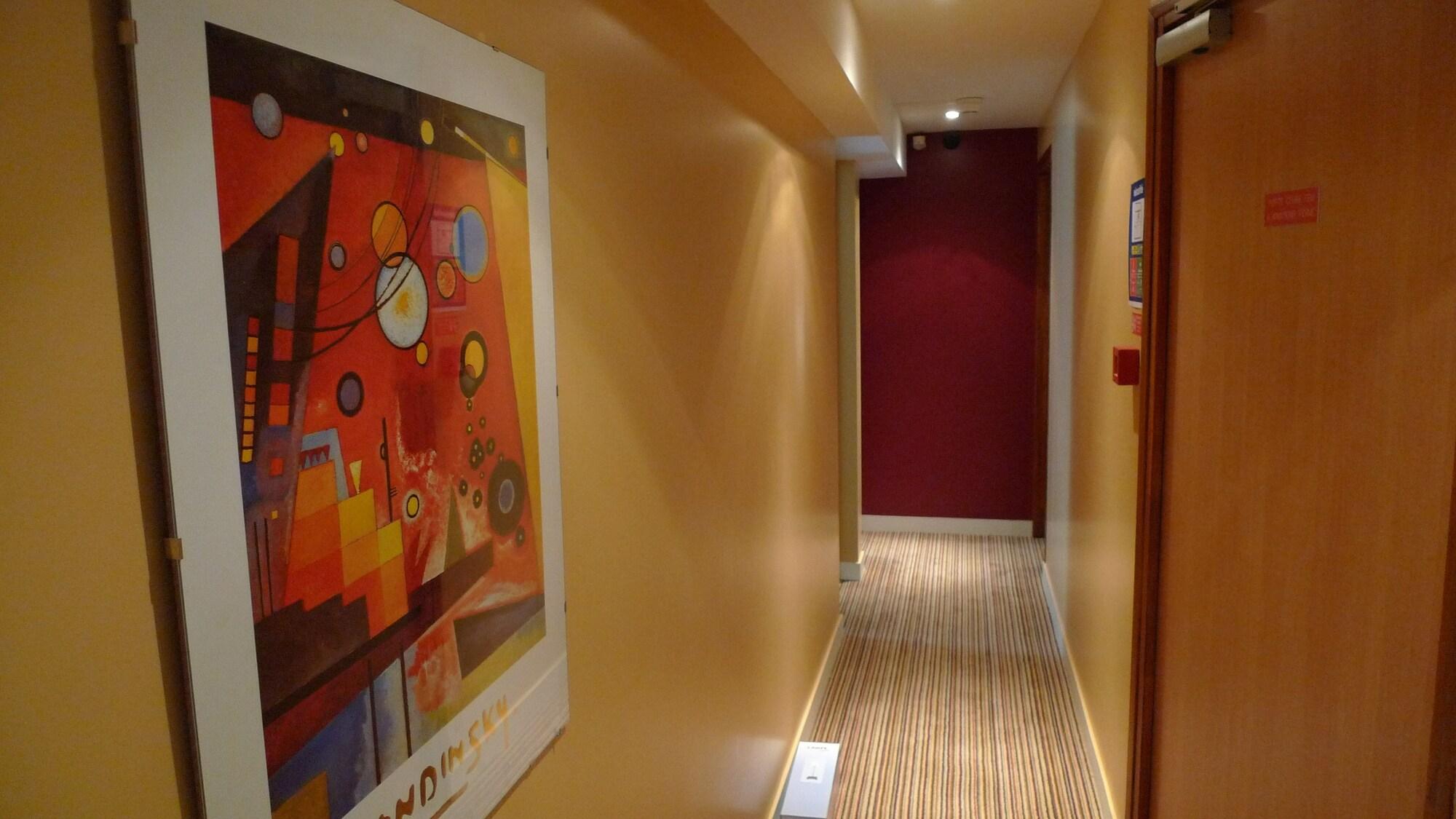 Hotel De Reims 75/91