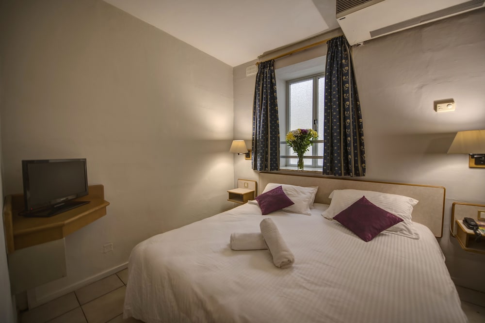 Sliema Chalet Hotel 9/32