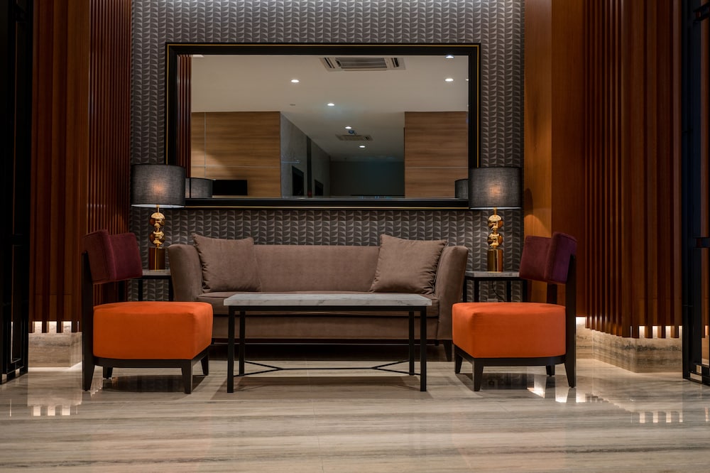 M Palace Hotel 34/41
