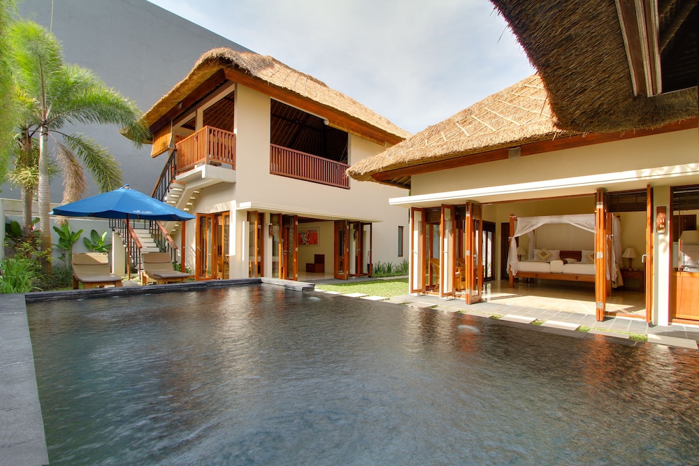 BALI BALIKU BEACH FRONT LUXURY PRIVATE POOL VILLAS 28/33