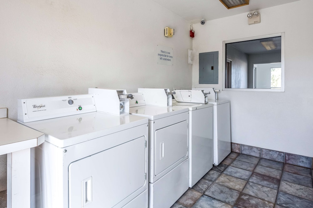 Motel6 Needles, CA 16/52