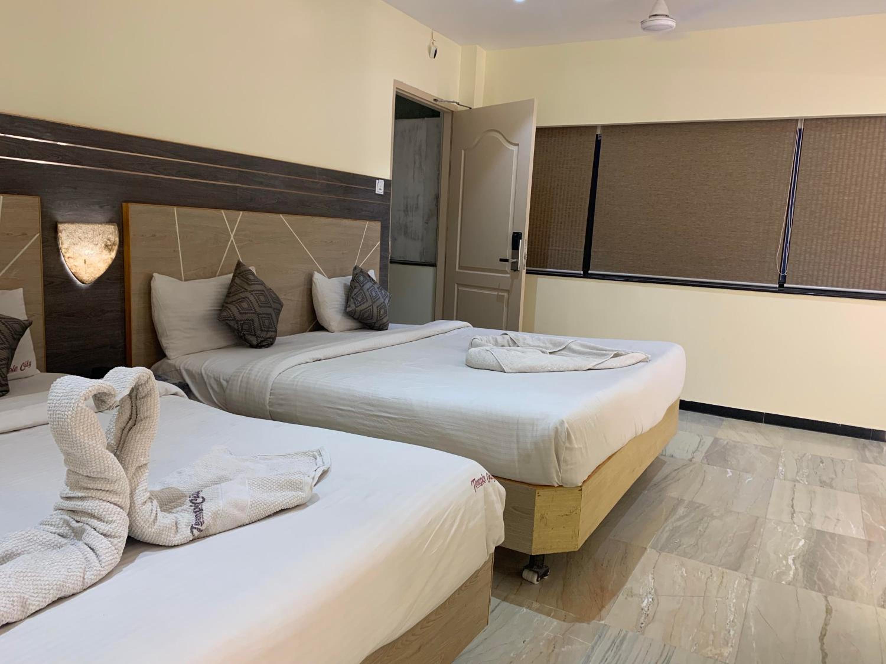 Hotel Temple City 9/49