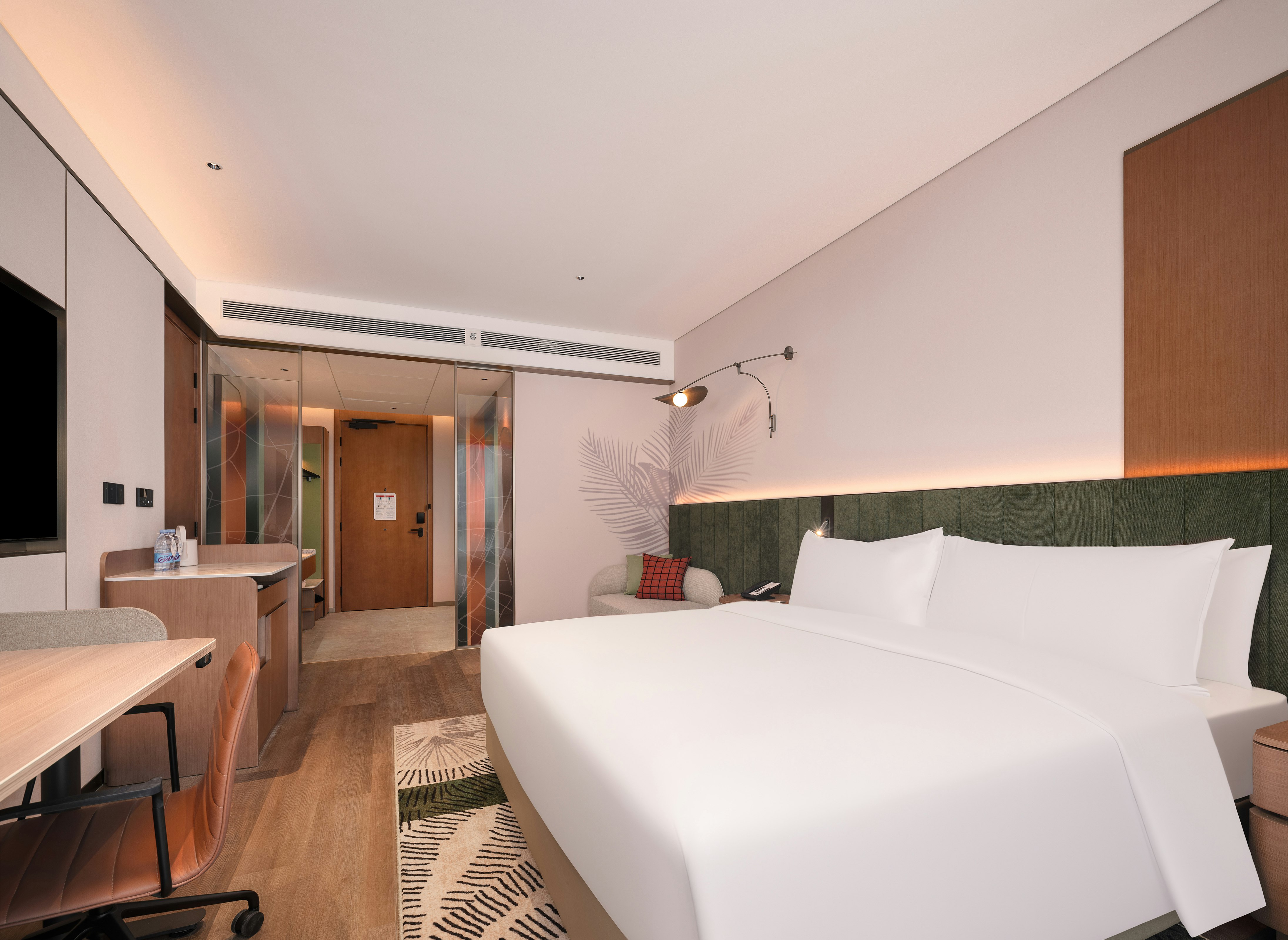 ROOM, KING BED, ACCESSIBLE