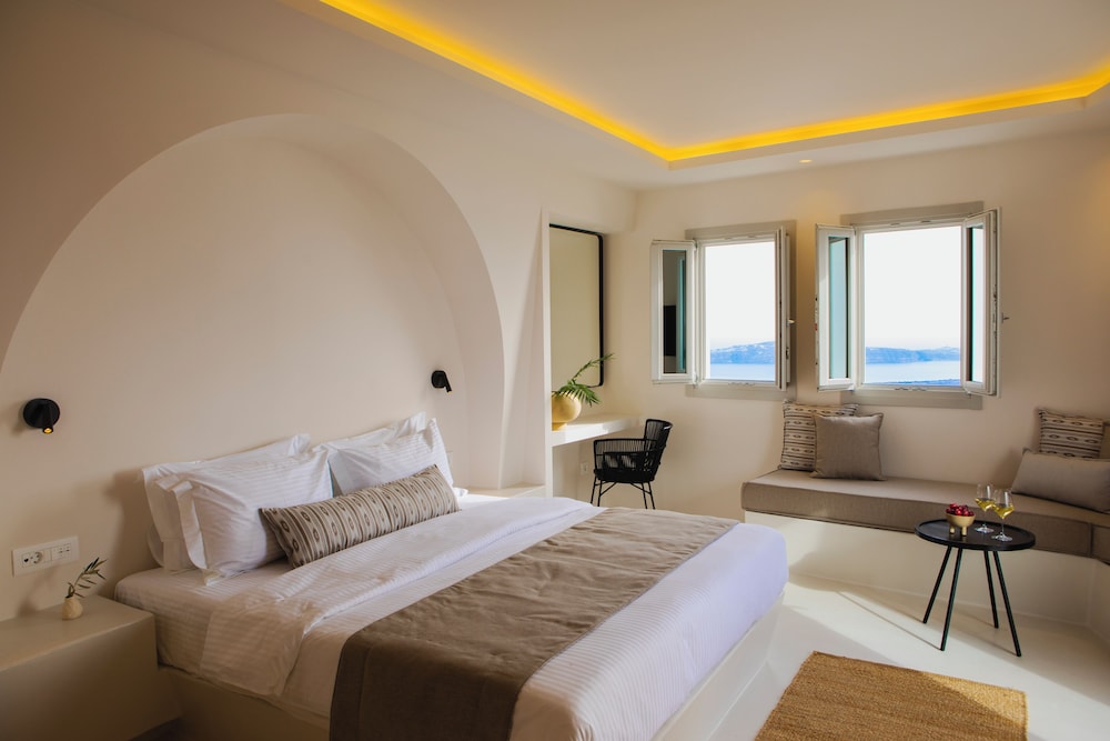 DELUXE, SUITE, DOUBLE BED, CALDERA VIEW, OUTDOOR JETTED TUB