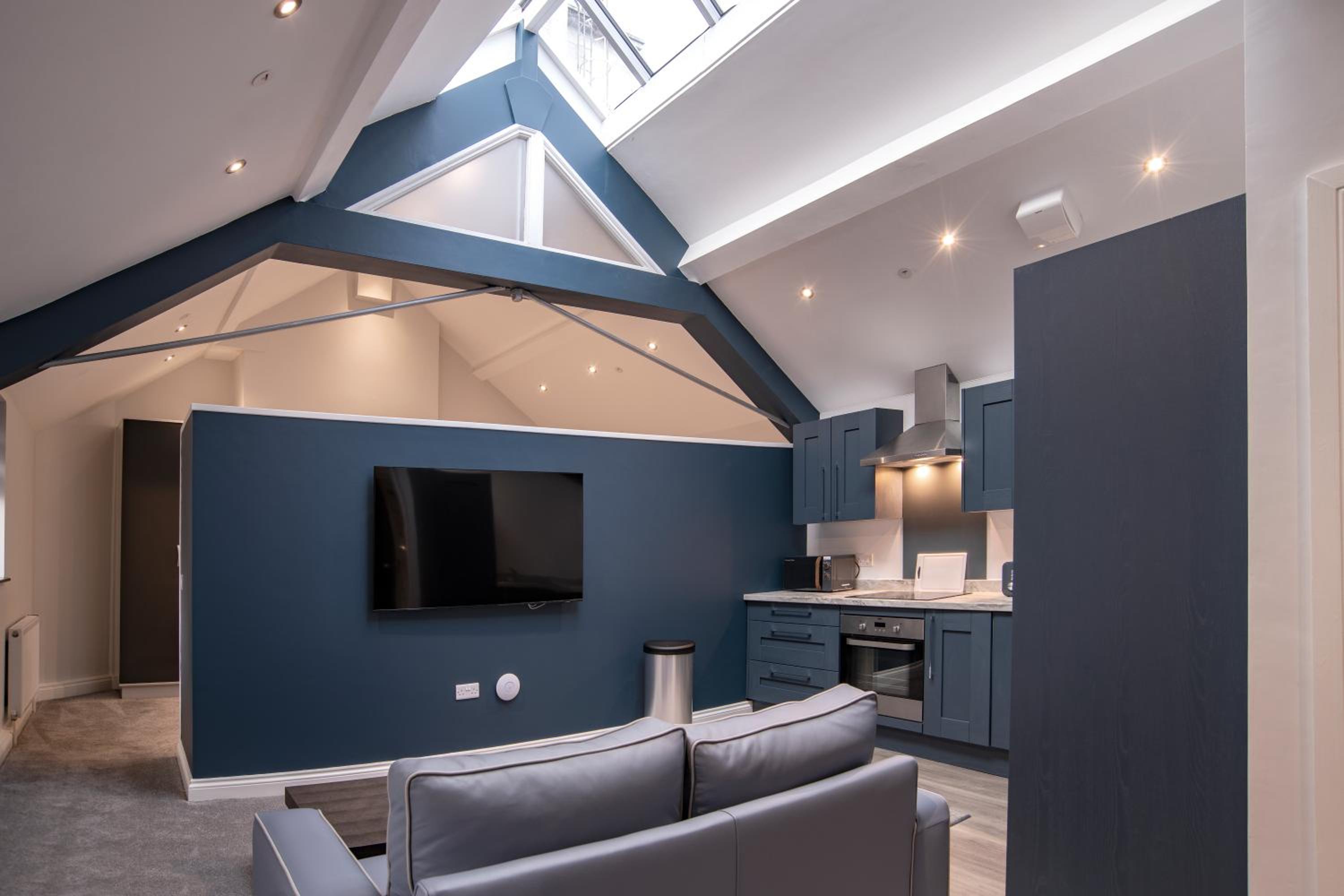 The Castle Collection - 14 Cook Street 14/19