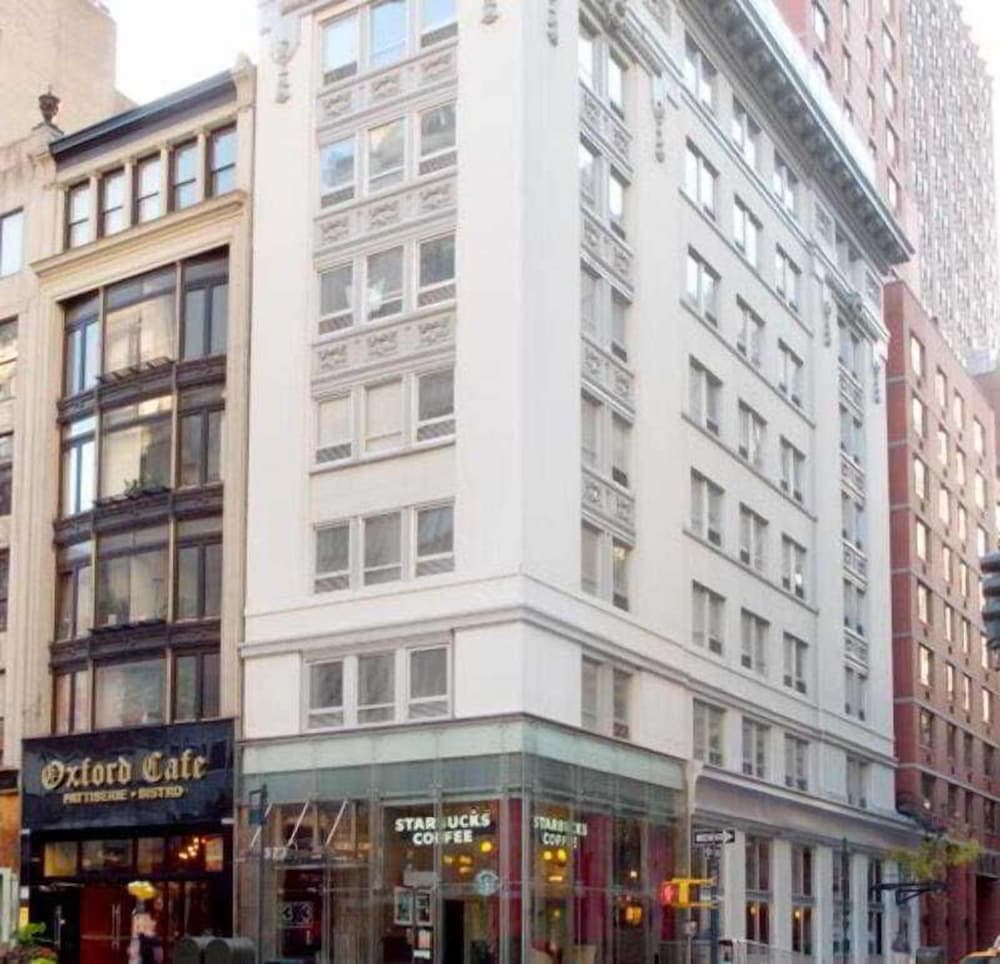 Hotel 373 7/47