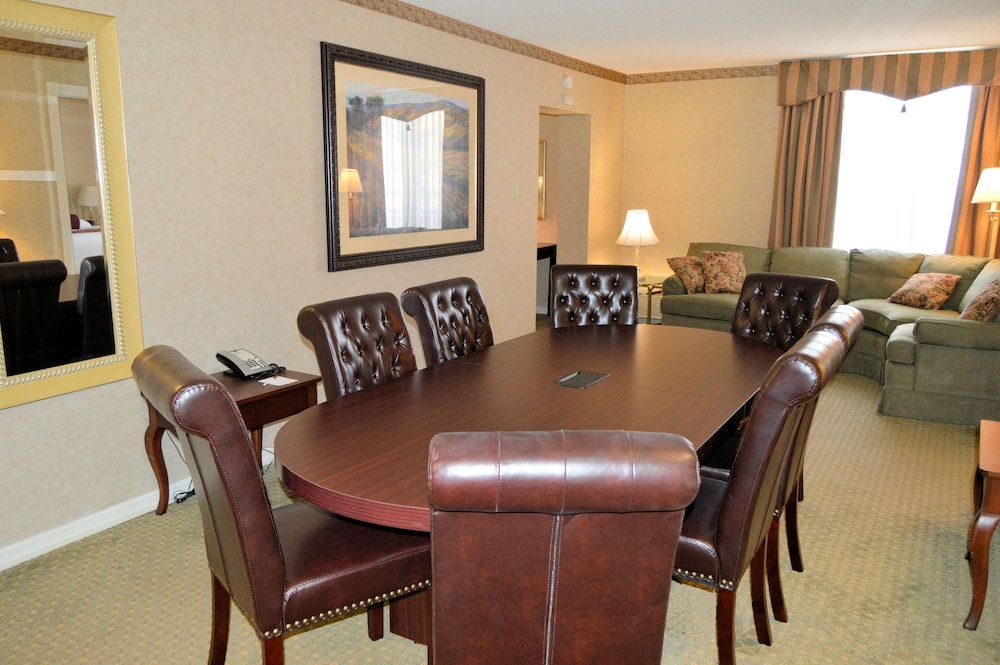 Best Western Plus Wilkes Barre Center City 38/55