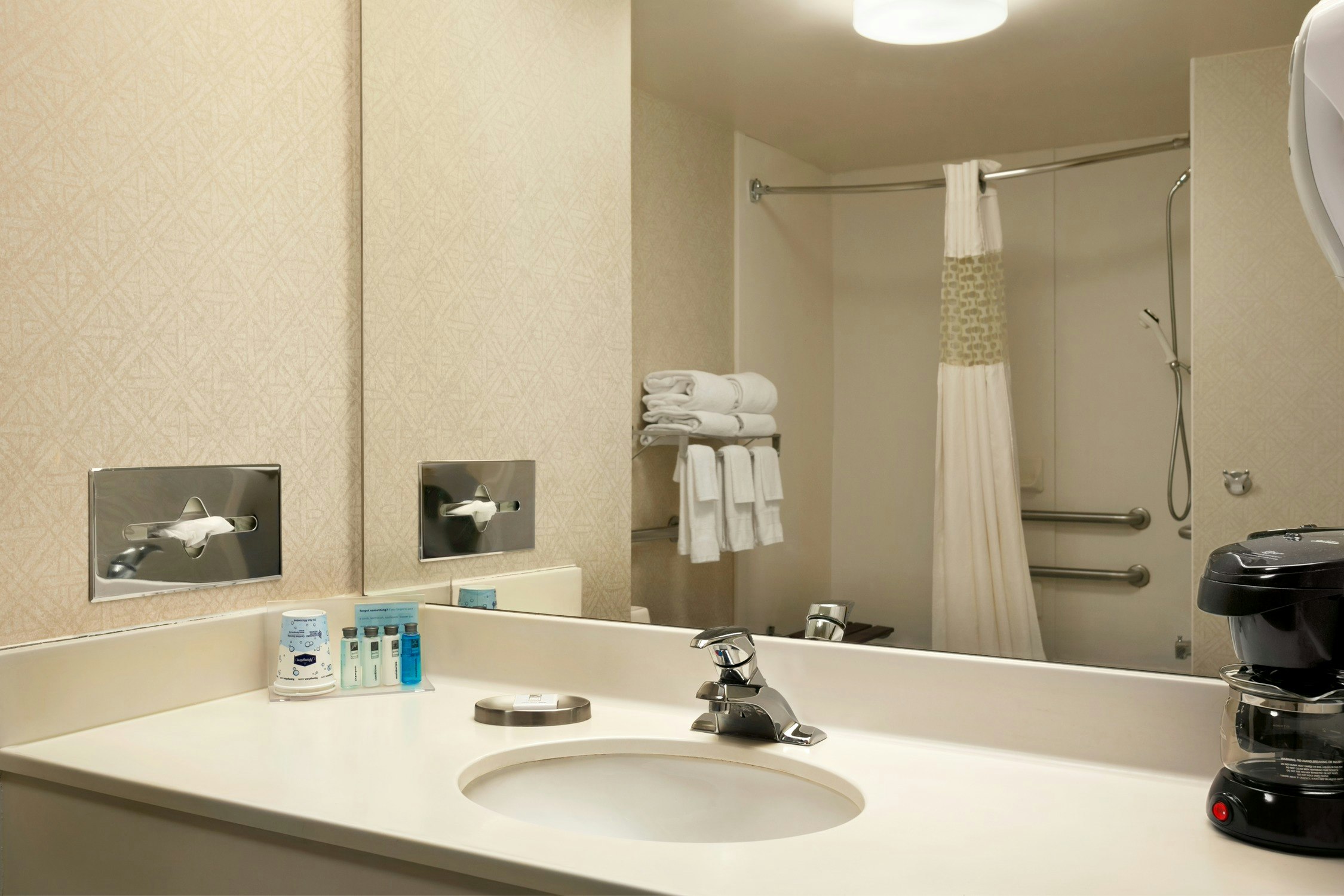 HAMPTON INN BEDFORD 52/52