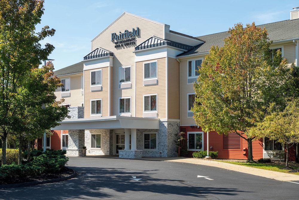 Fairfield Inn Suites Hooksett in HOOKSETT - NH