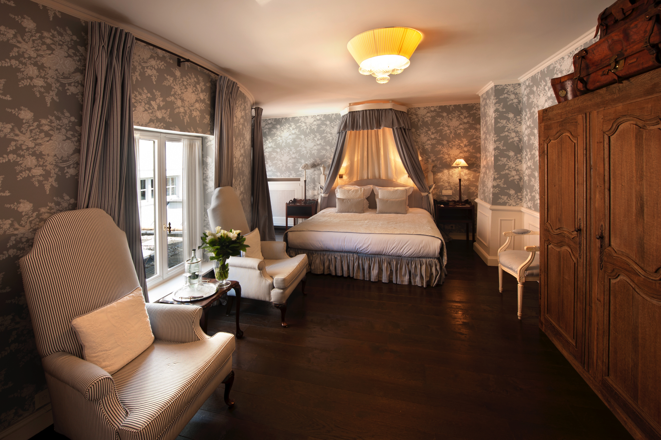 DUPLEX, JUNIOR SUITE