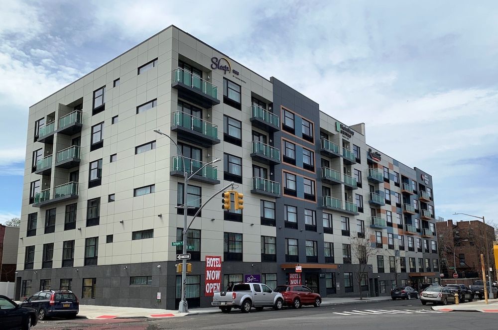 MainStay Suites Bronx - Belmont 50/61