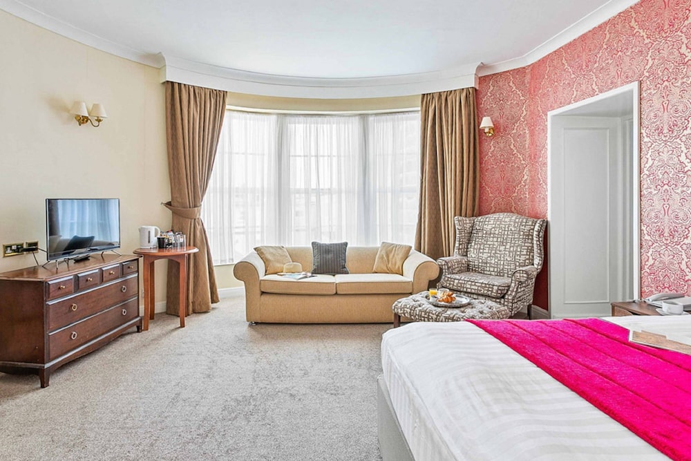 Royal Beacon Hotel 11/45