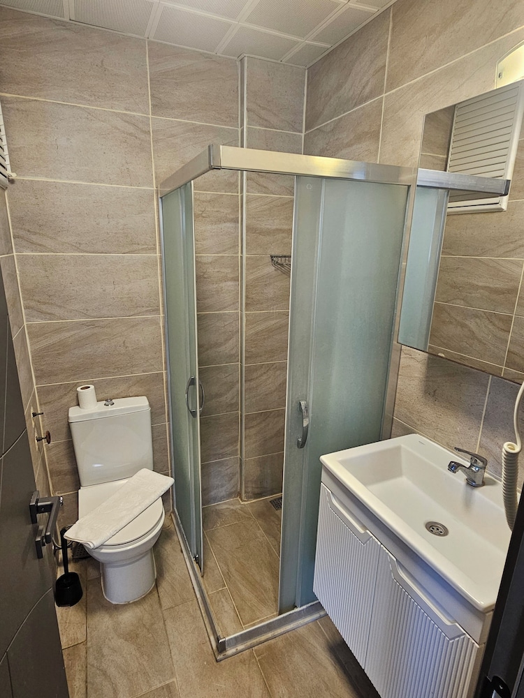 Cicek Apart Hotel 45/49