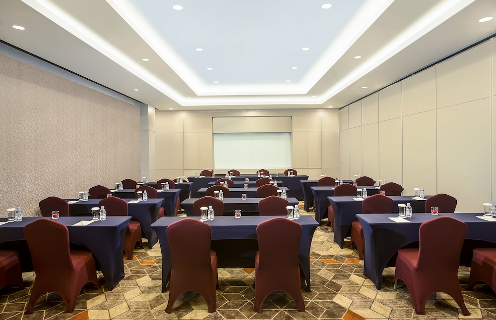 Swiss-Belhotel Cendrawasih Biak 45/60