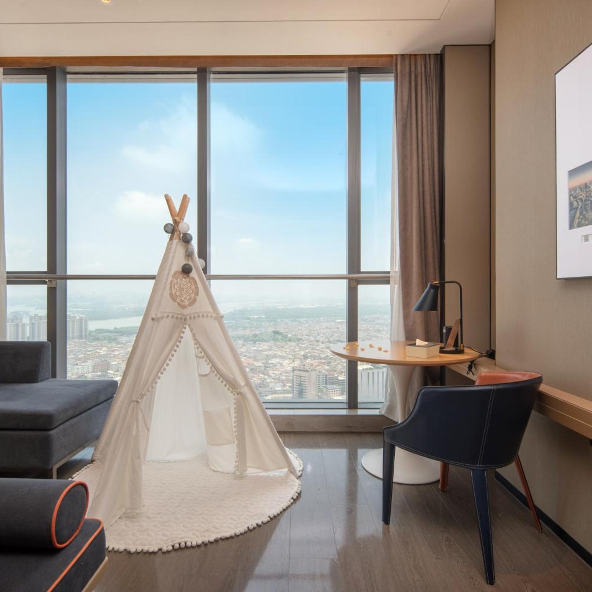 Atour Hotel (Huayi Square, Zhongshan Old Town) 35/60