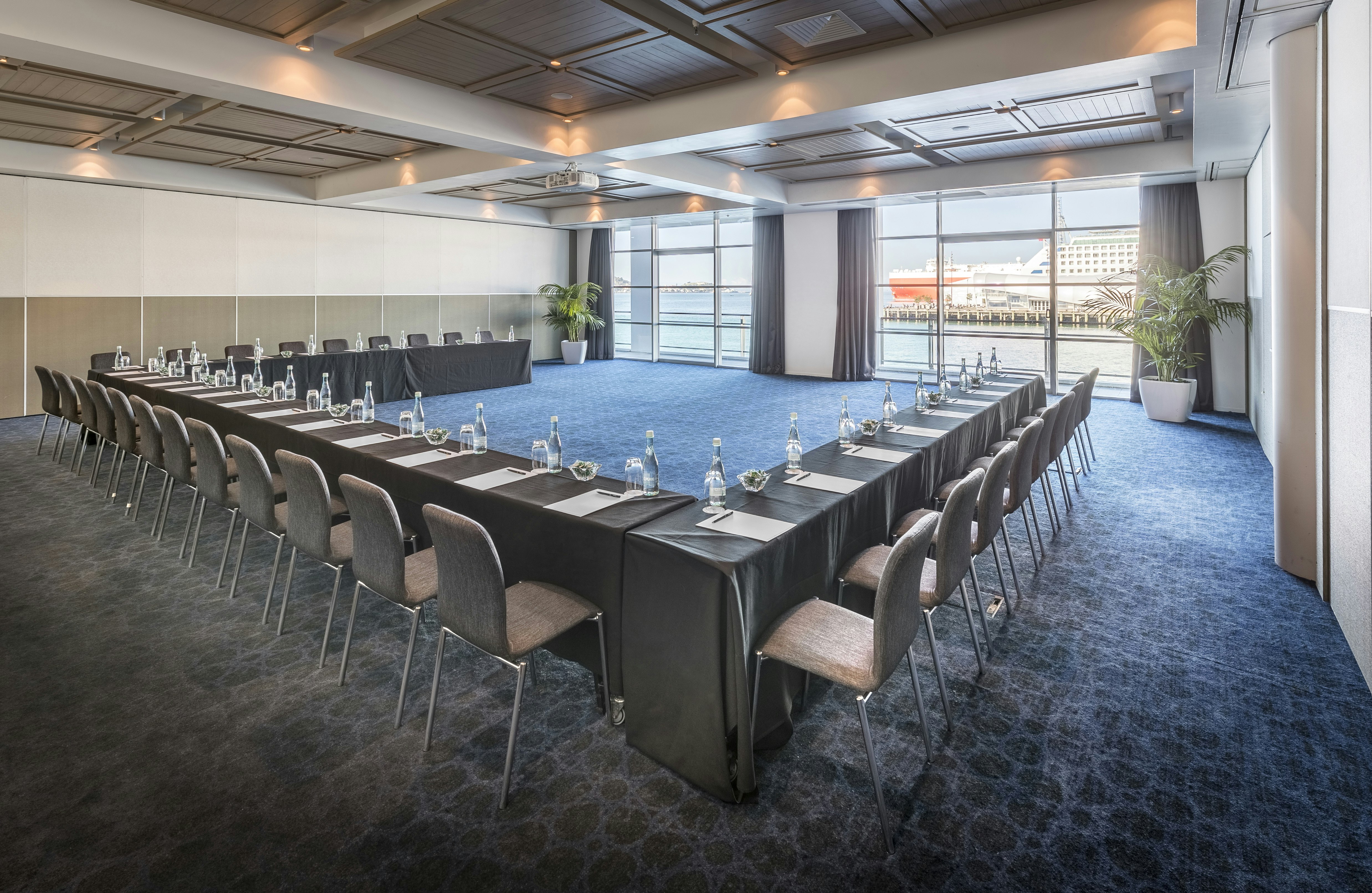 Hilton Auckland 75/78