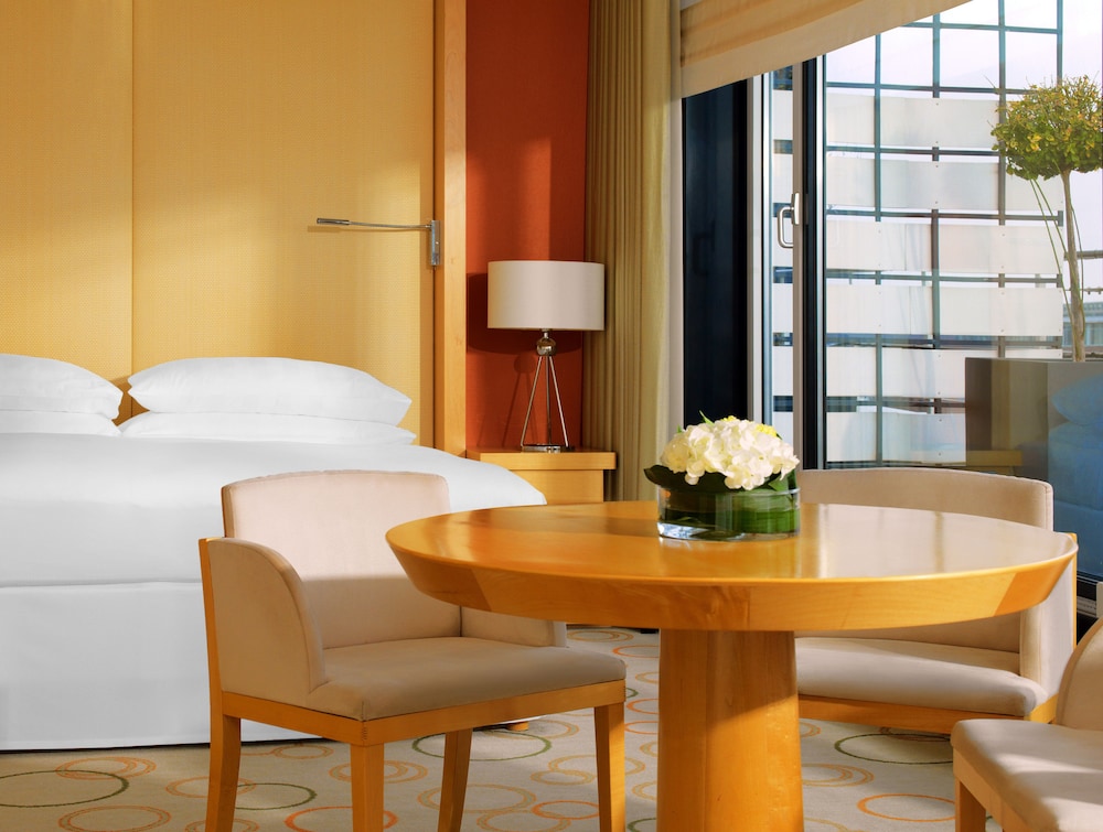 SHERATON BERLIN GRAND HOTEL ESPLANADE 28/39