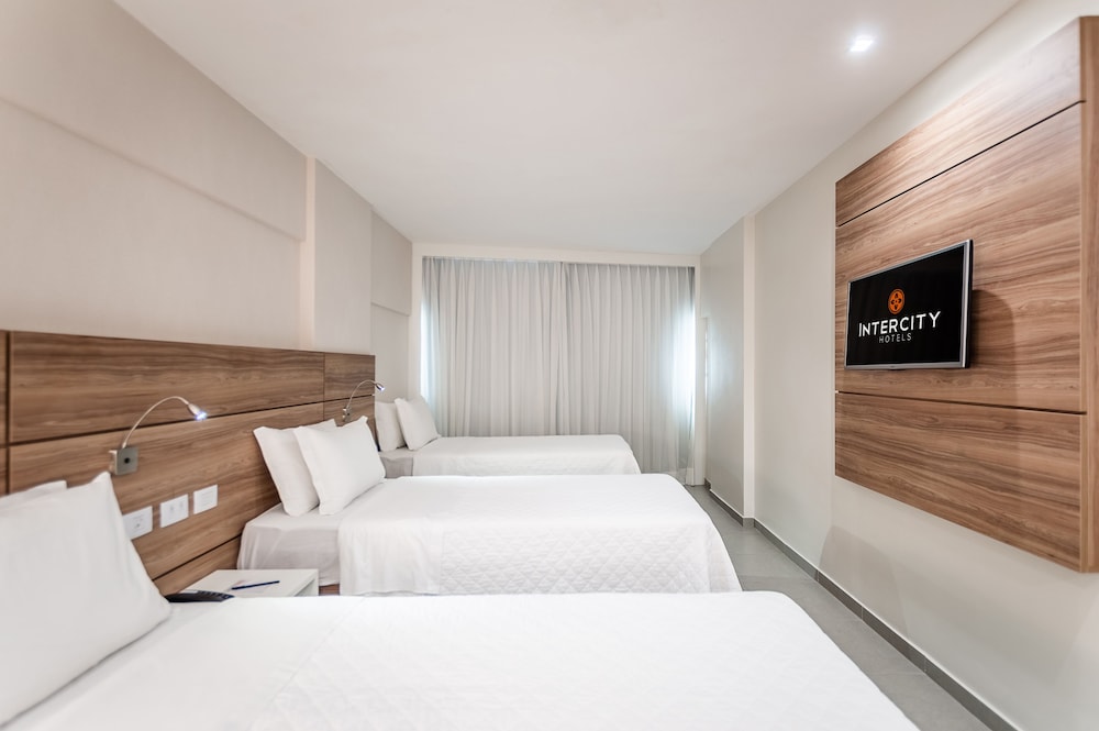 STANDARD, TRIPLE, 3 BEDS