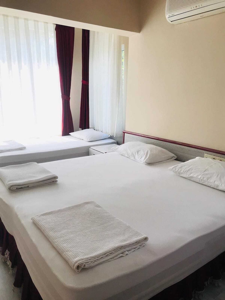 Hotel Boss 2 14/34