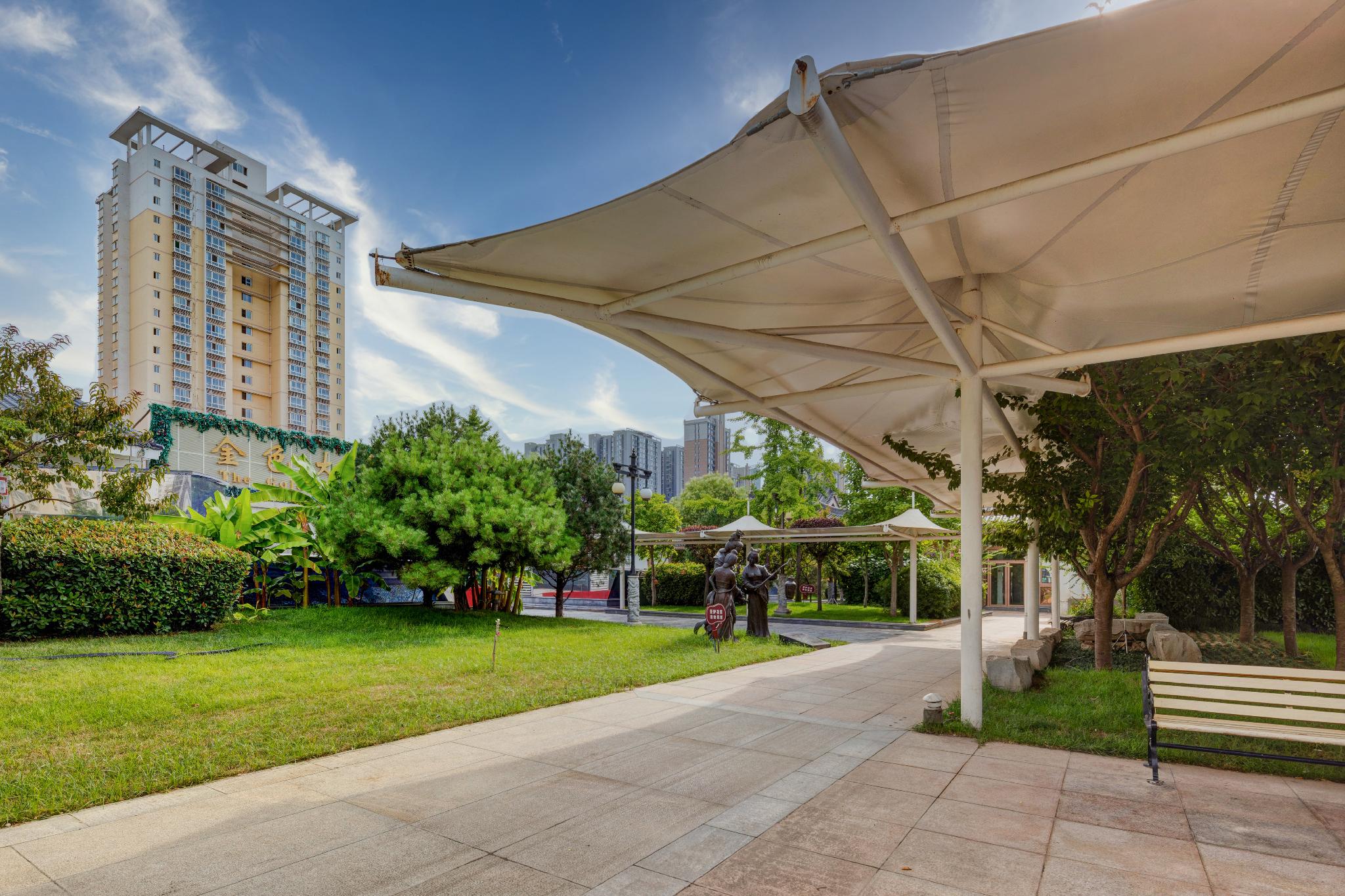 Tang Dynasty West Market Hotel 50/55