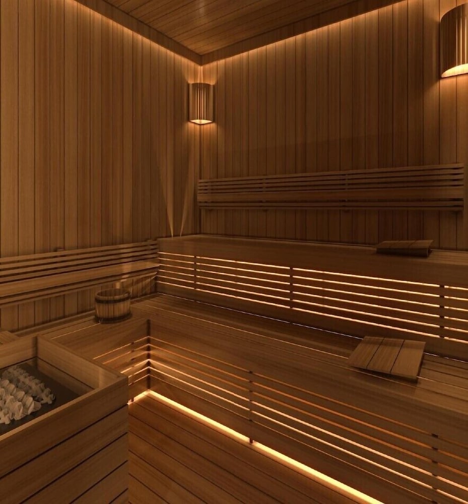 Golden Royal Hotel & Spa 25/50