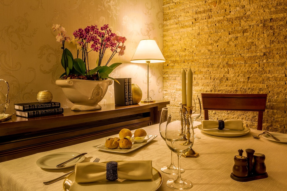 HOTEL BOUTIQUE BELVEDERE SINAIA 20/60