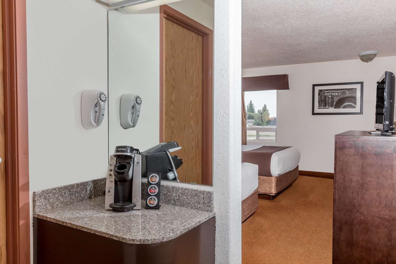 Super 8 Vermilion Ab 2/8