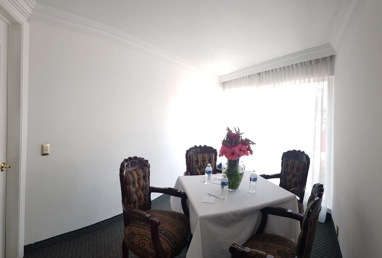 Best Western Toluca 10/35