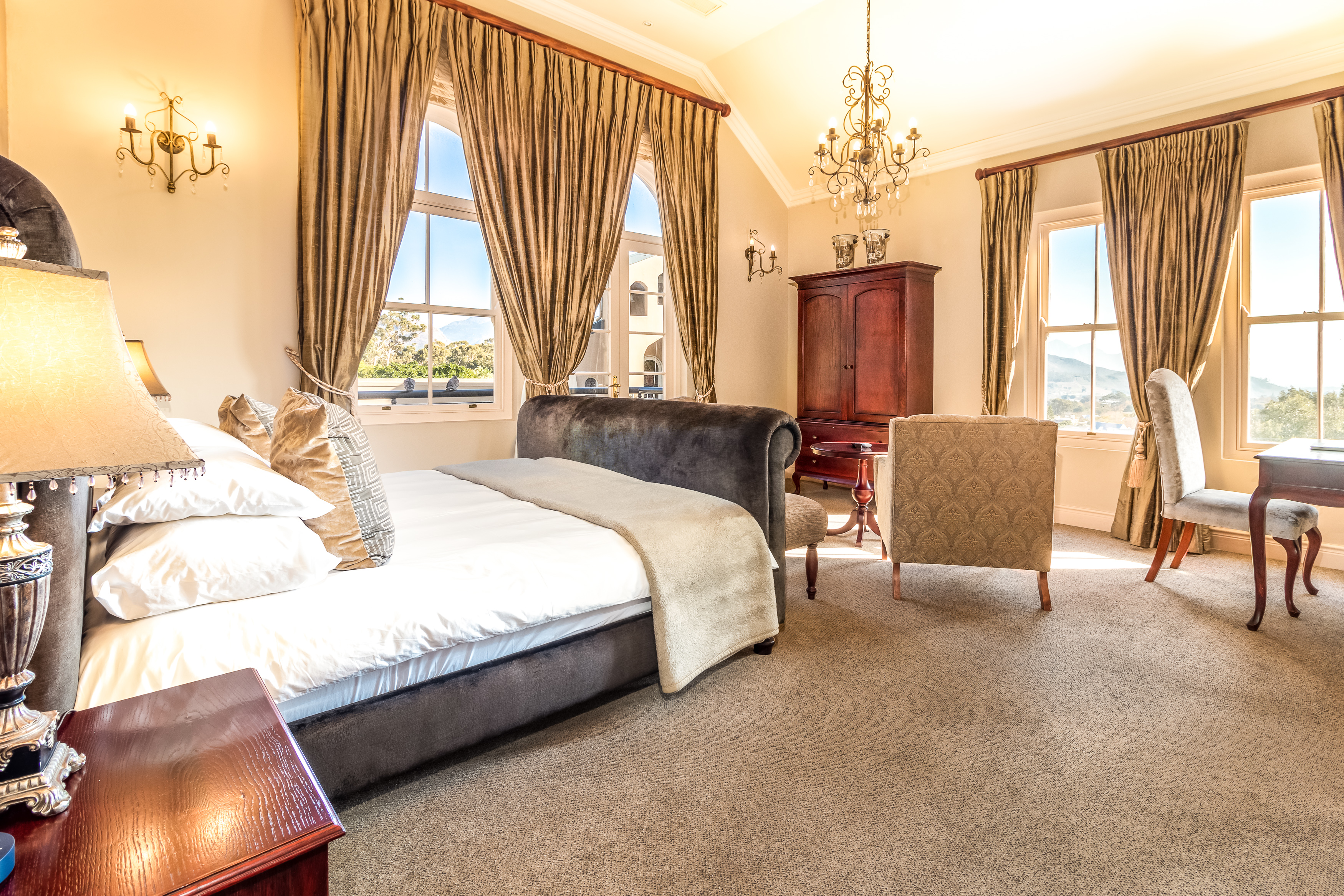 Luxury, Suite, Mountain View