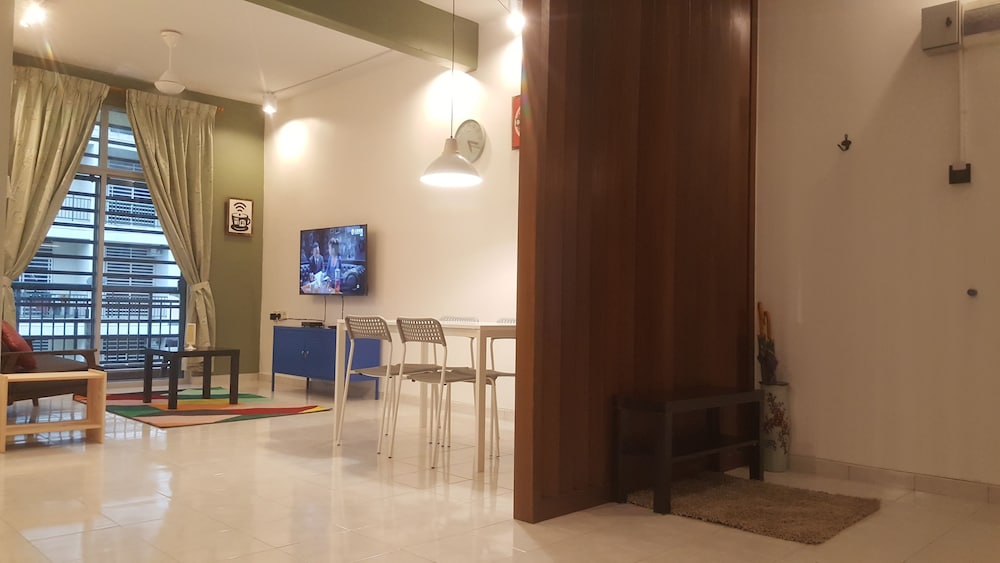 Tulip Hotel 28/40