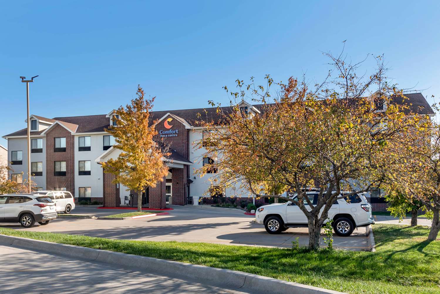 Comfort Inn & Suites Emporia 8/9